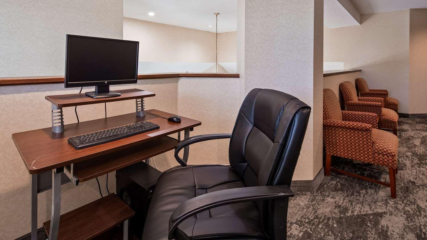 Charlevoix Inn & Suites Surestay Collection By Best Western Bagian luar foto